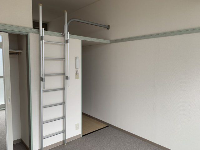 ベッドルーム