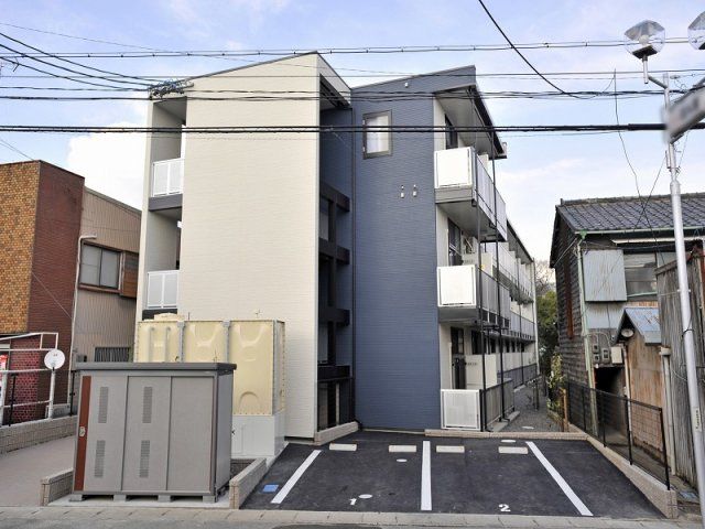 レオパレスカメリアⅢの外観画像