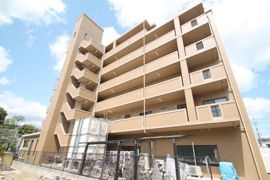 プラティーク川島の外観画像
