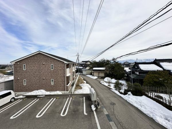 ファミリーマートまで1200m