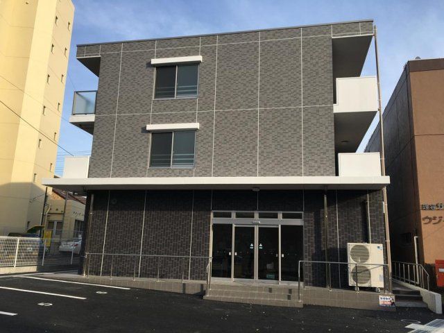 アスコット河原町駅前の外観画像
