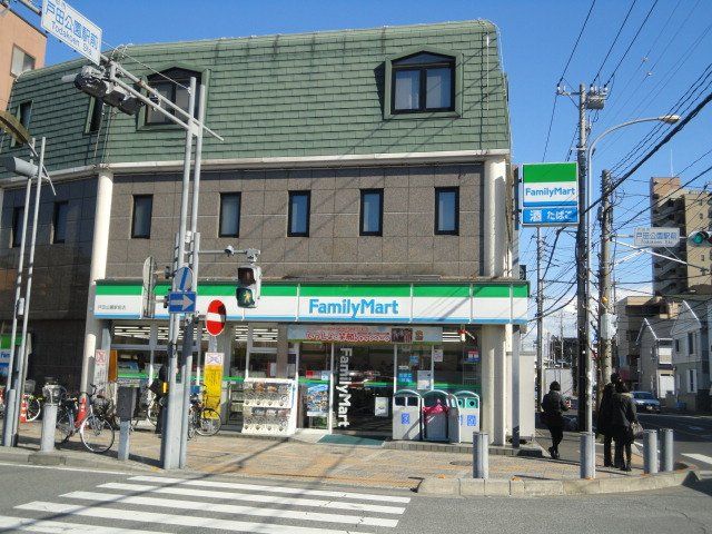 近くに施設あり