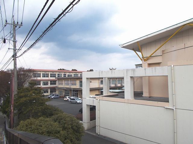 土々呂中学校まで2000m