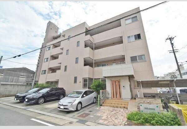 アドヴァンスの外観画像