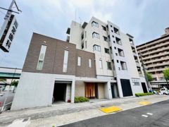 カスタリアの外観画像