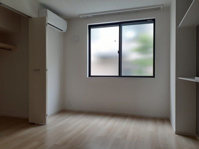 ベッドルーム