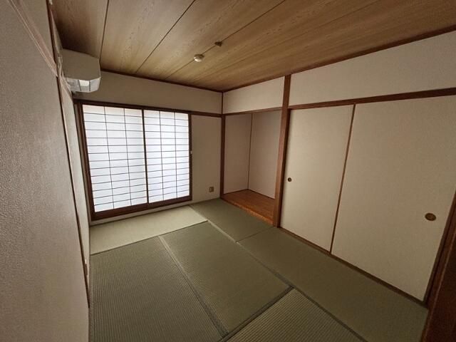 ベッドルーム