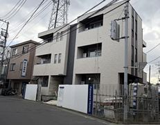 アシアリーの外観画像