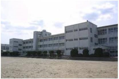 賀町立遠賀中学校(1900m)