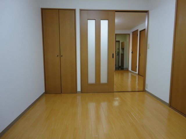 ベッドルーム