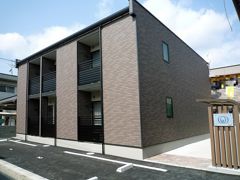 レオネクスト富の外観画像