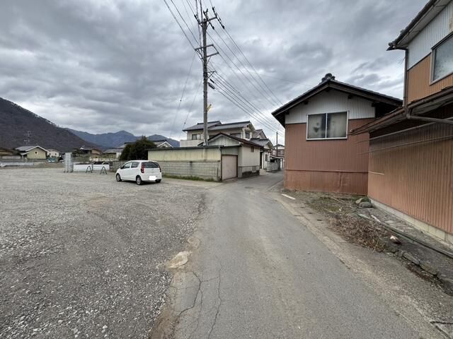 近くに施設あり