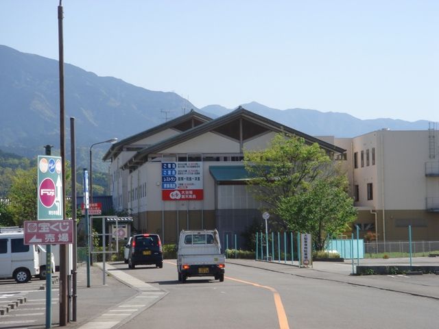 近くに施設あり