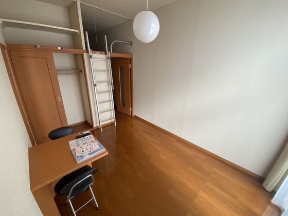 ベッドルーム