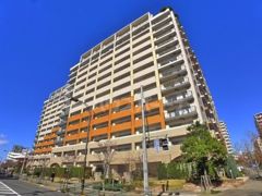 ロイヤルパークス西新井の外観画像