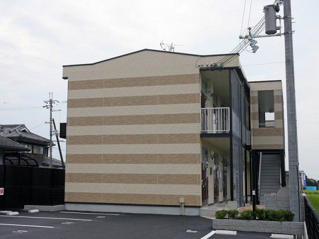 レオパレスリベルラⅠの外観画像