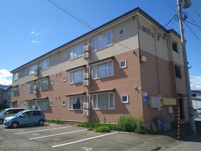 i and uの外観画像