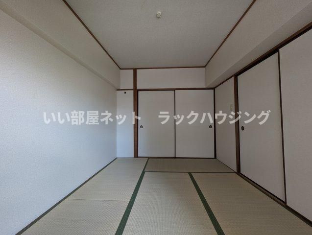 ベッドルーム