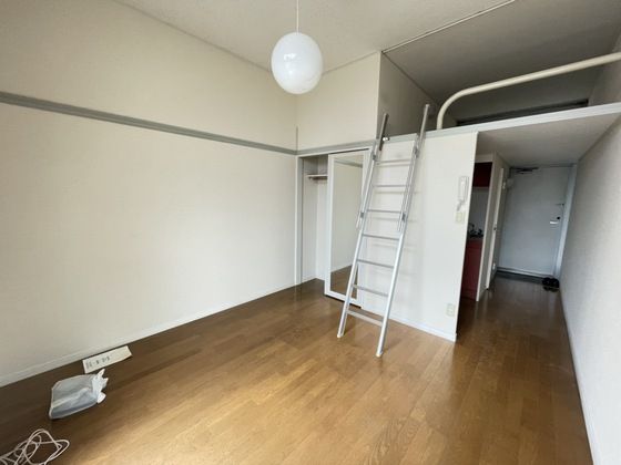 ベッドルーム