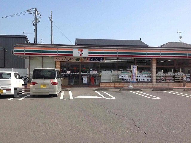 セブンイレブン成滝店まで800m