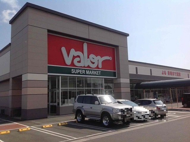 バロー成滝店まで890m