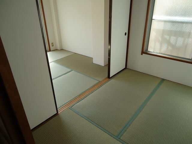 ベッドルーム