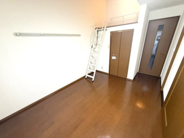 ベッドルーム