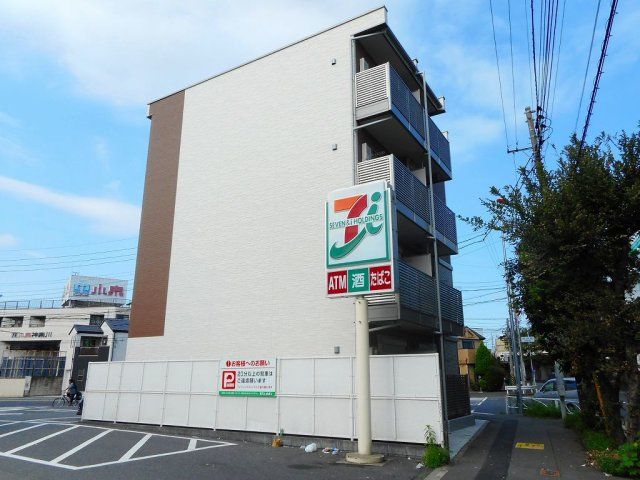 近くに施設あり