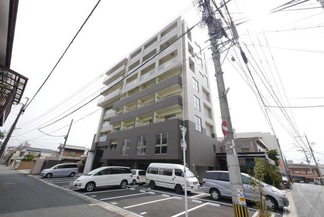 内山足立ビルの外観画像