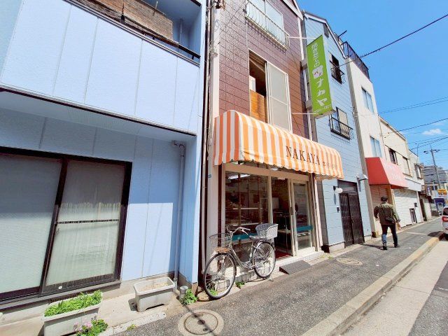 近くに施設あり