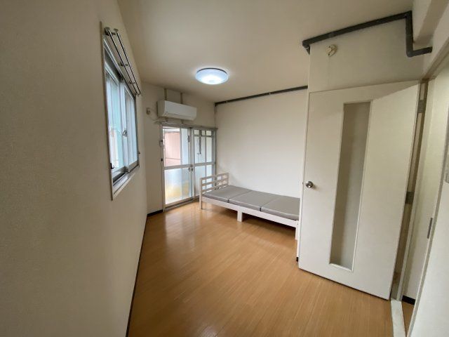 ベッドルーム