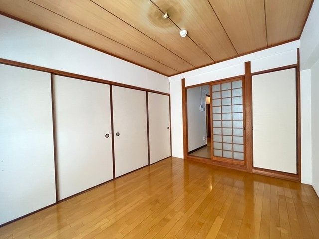 ベッドルーム