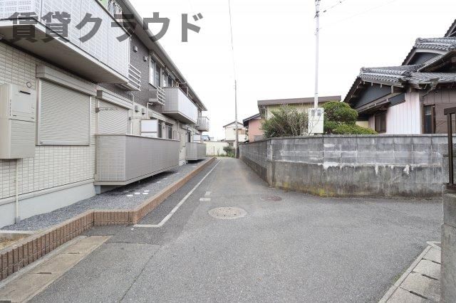 近くに施設あり