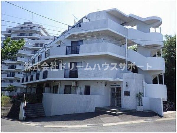 クリオ南葉山弐番館の外観画像