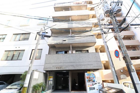 中央ビルの外観画像