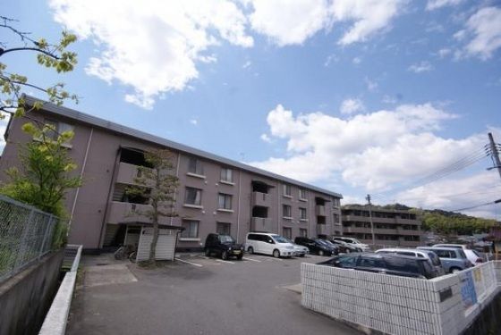 トリヴァンベール戸坂の外観画像