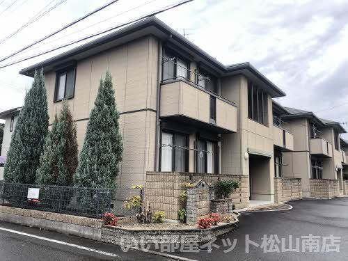 アルバトロス空港通 A棟の外観画像
