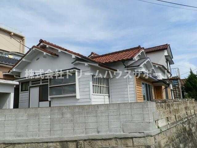 三浦市天神町長屋の外観画像