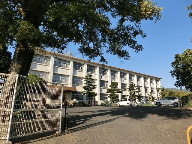 感田小学校(1500m)