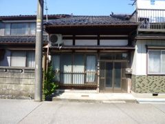 高岡市守護町貸家の外観画像