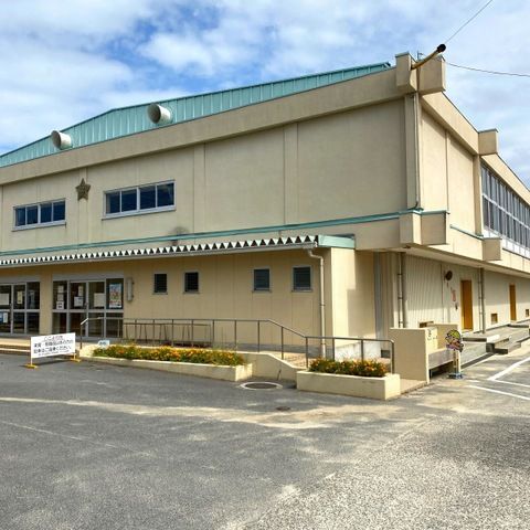 近くに施設あり