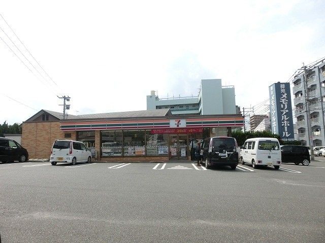 セブンイレブン八幡槻田2丁目店(210m)