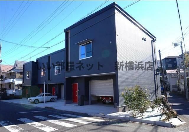 モン ガレージュの外観画像