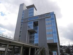 小倉金鶏郵便局 (706m)