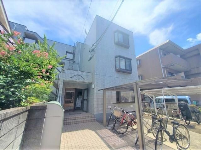 マンション金井の外観画像