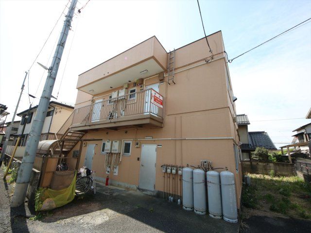鈴木ハイツの外観画像