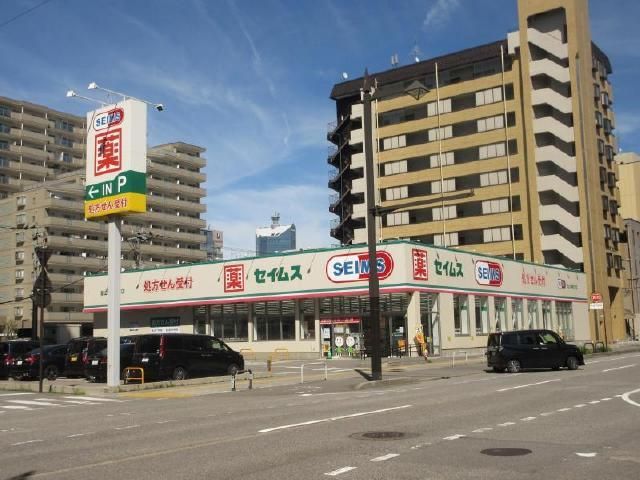 近くに施設あり