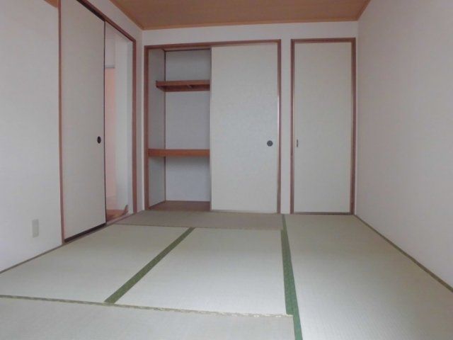 ベッドルーム