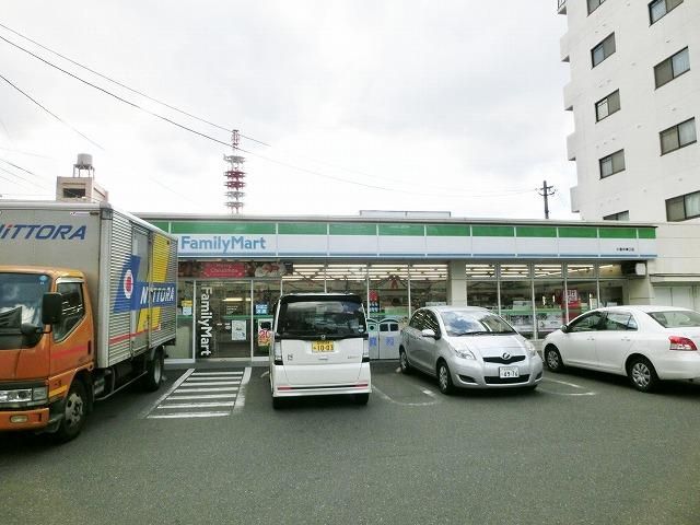 ファミリーマート／小倉中津口店 (354m)