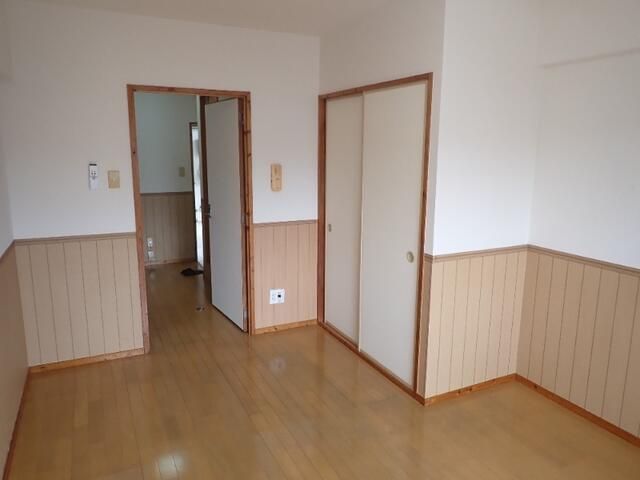 ベッドルーム